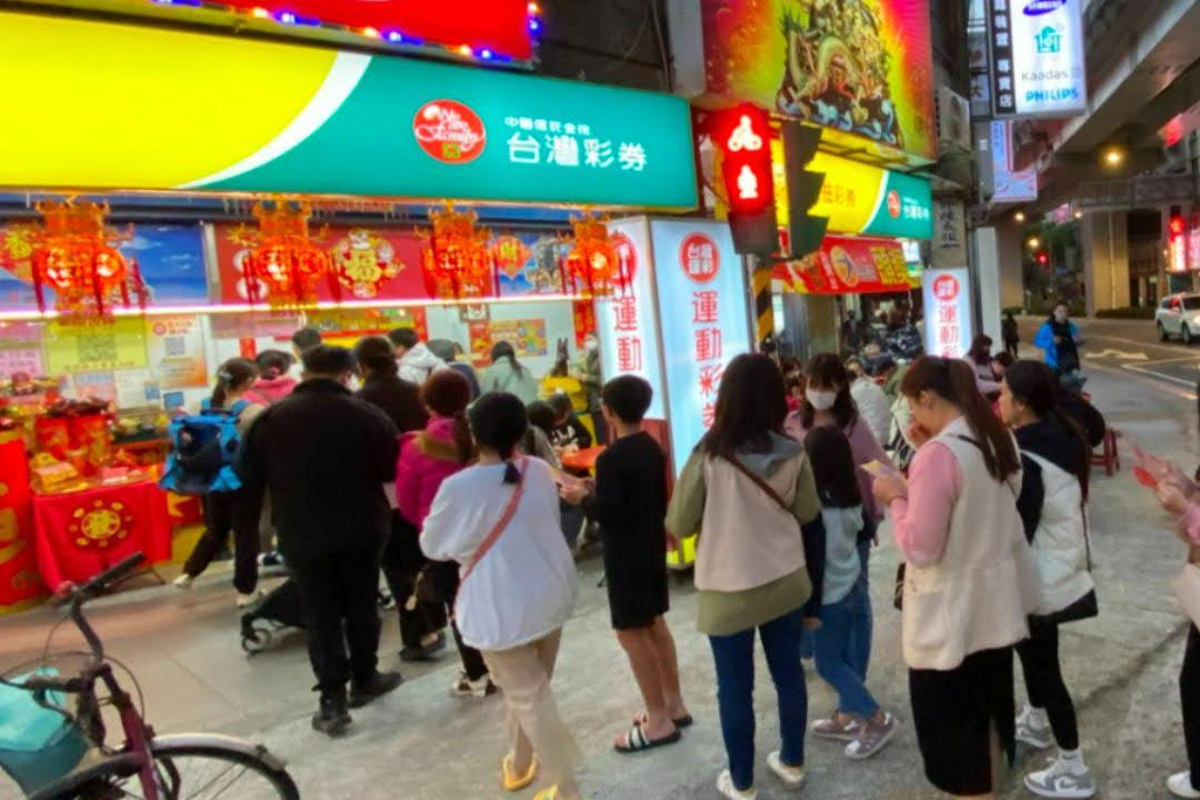 彩券AI預測到底準不準？實測10期數據真相公開！