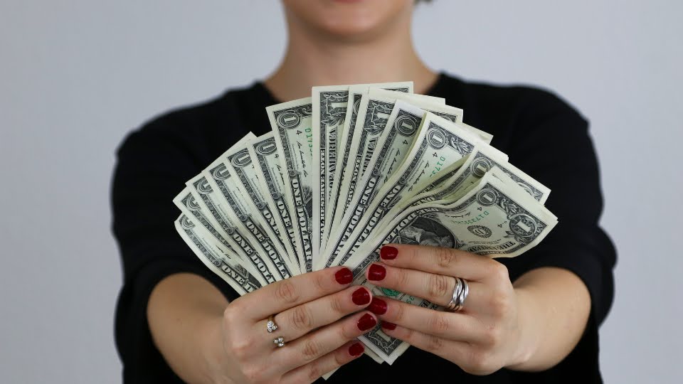 沒收入怎麼借小額錢？